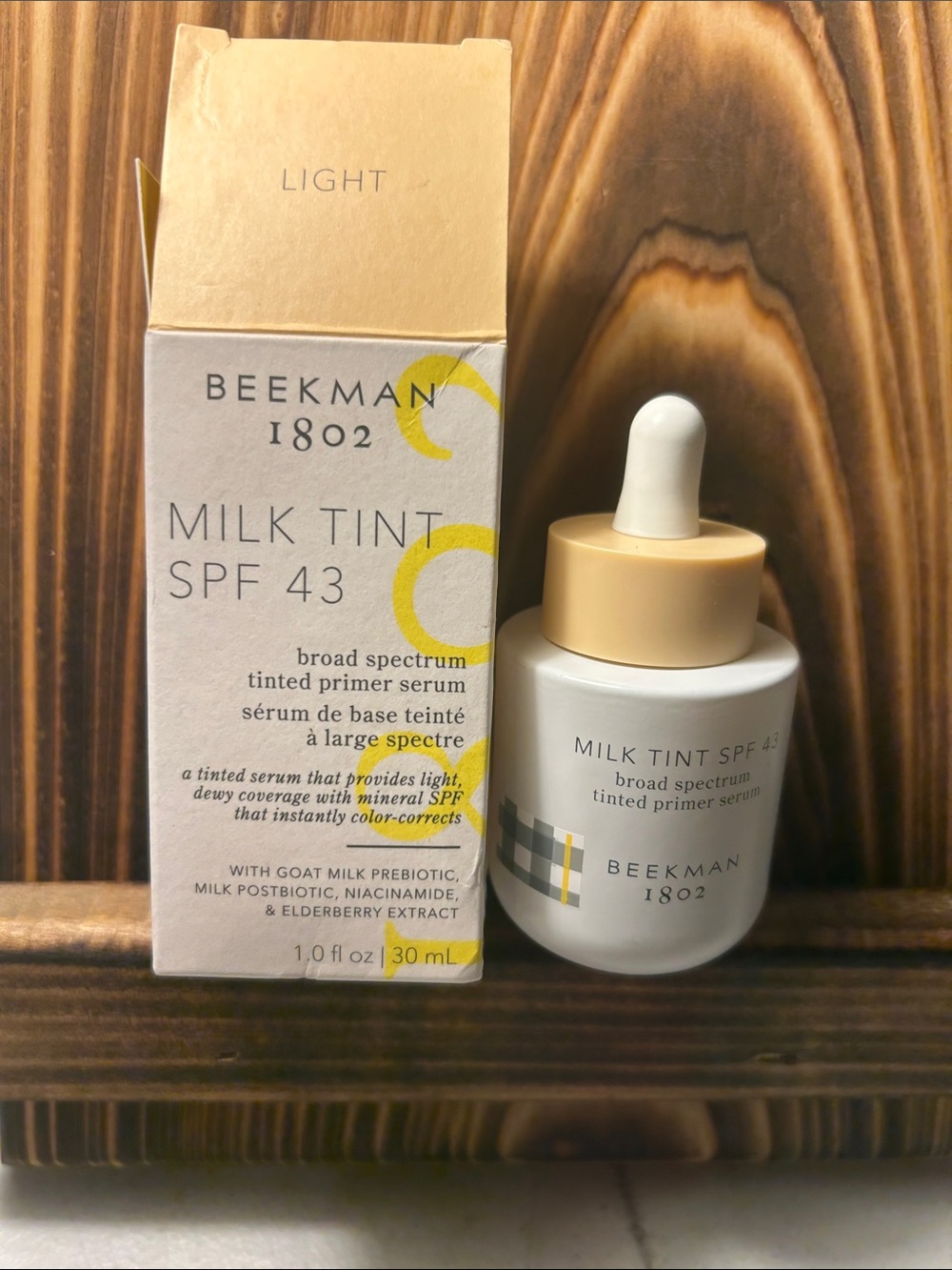 Beekman 1802 Milk Tint SPF 43 Tinted Primer Serum - Light Cream & Yellow Accents